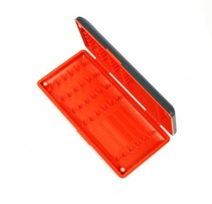 Кутия за поводи Daiwa NZON -  15см червен/черeн